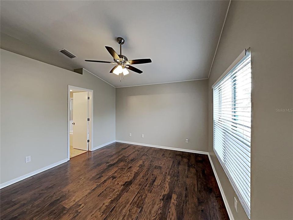 For Rent: $2,230 (3 beds, 2 baths, 1545 Square Feet)
