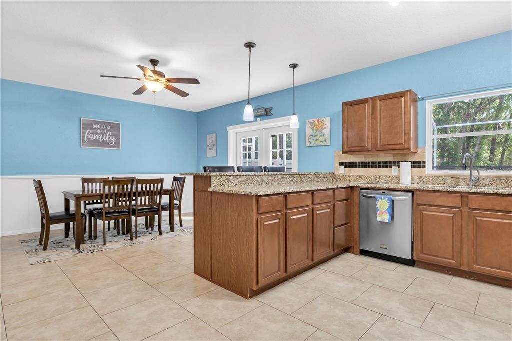 For Sale: $385,000 (3 beds, 2 baths, 1327 Square Feet)
