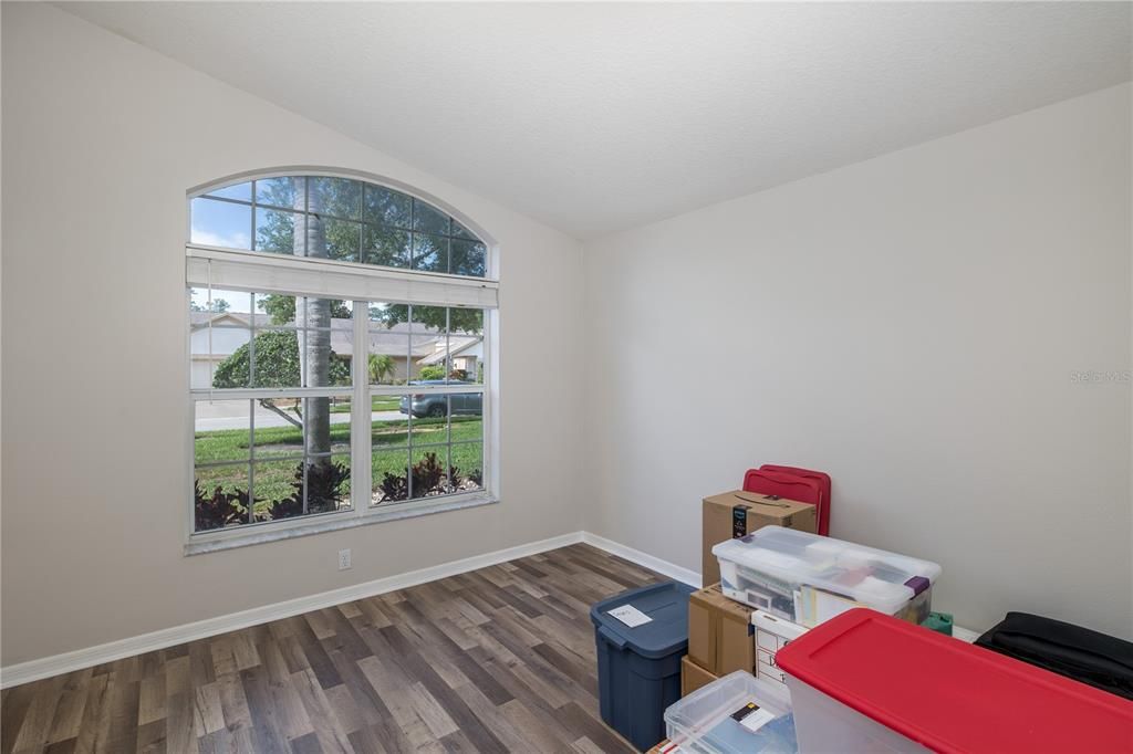 Active With Contract: $425,000 (3 beds, 2 baths, 1515 Square Feet)