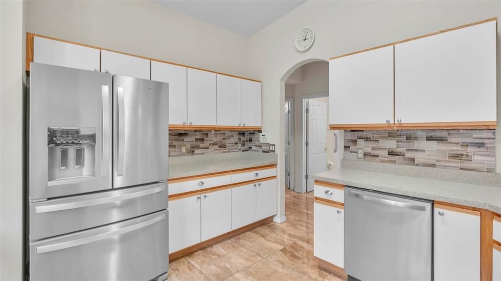 For Sale: $265,000 (2 beds, 2 baths, 1240 Square Feet)