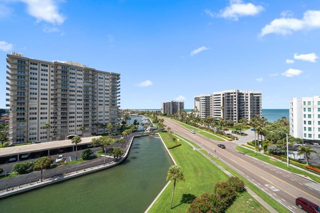 Active With Contract: $679,000 (2 beds, 2 baths, 1324 Square Feet)