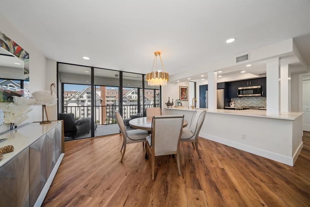 Active With Contract: $679,000 (2 beds, 2 baths, 1324 Square Feet)