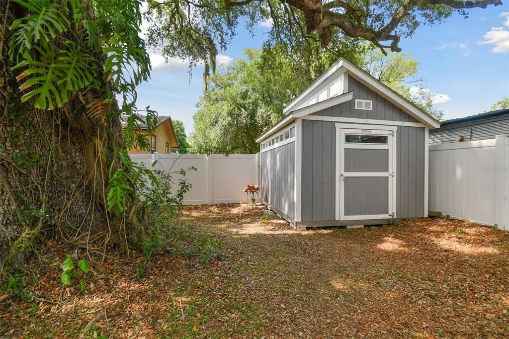 Recently Sold: $350,000 (3 beds, 2 baths, 1084 Square Feet)