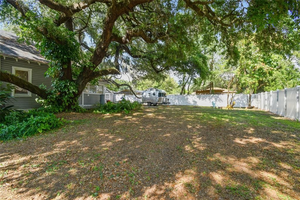 Recently Sold: $350,000 (3 beds, 2 baths, 1084 Square Feet)