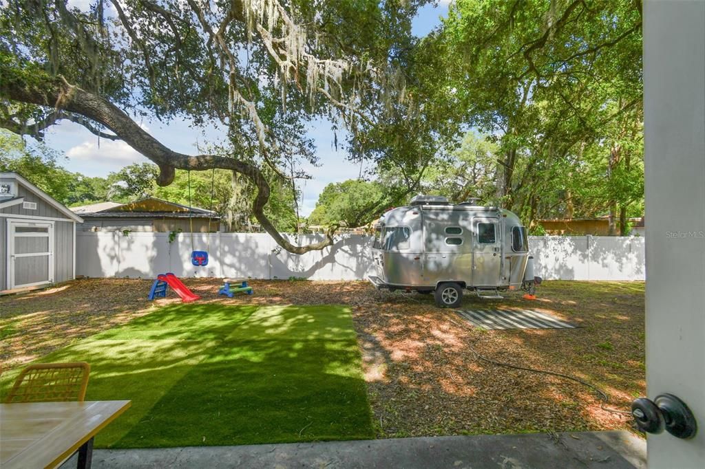 Recently Sold: $350,000 (3 beds, 2 baths, 1084 Square Feet)