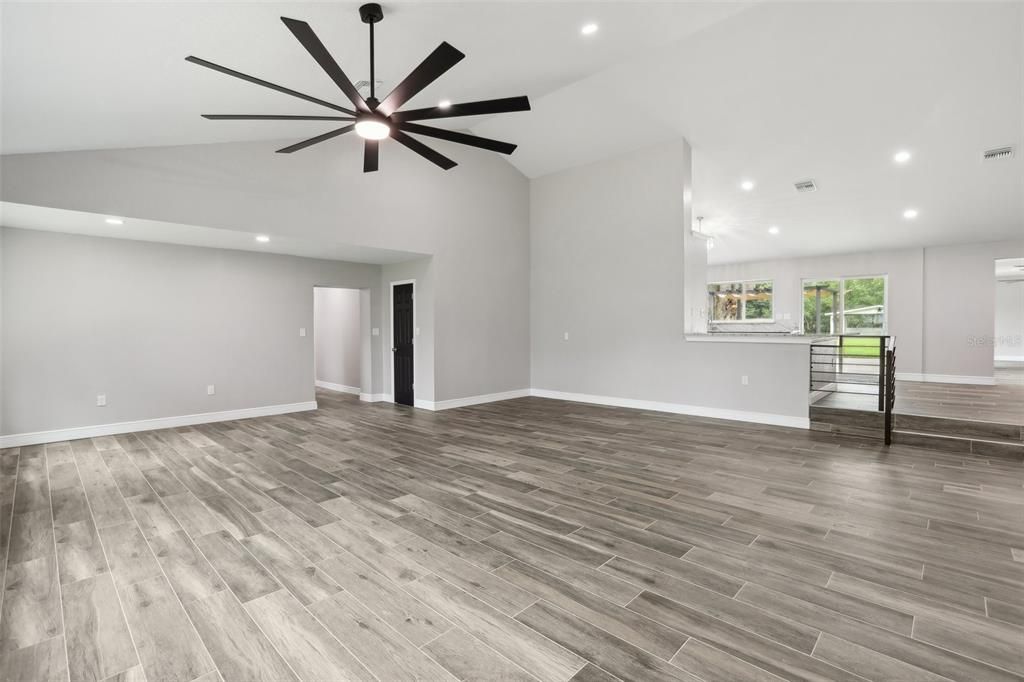 Active With Contract: $680,000 (4 beds, 3 baths, 3068 Square Feet)