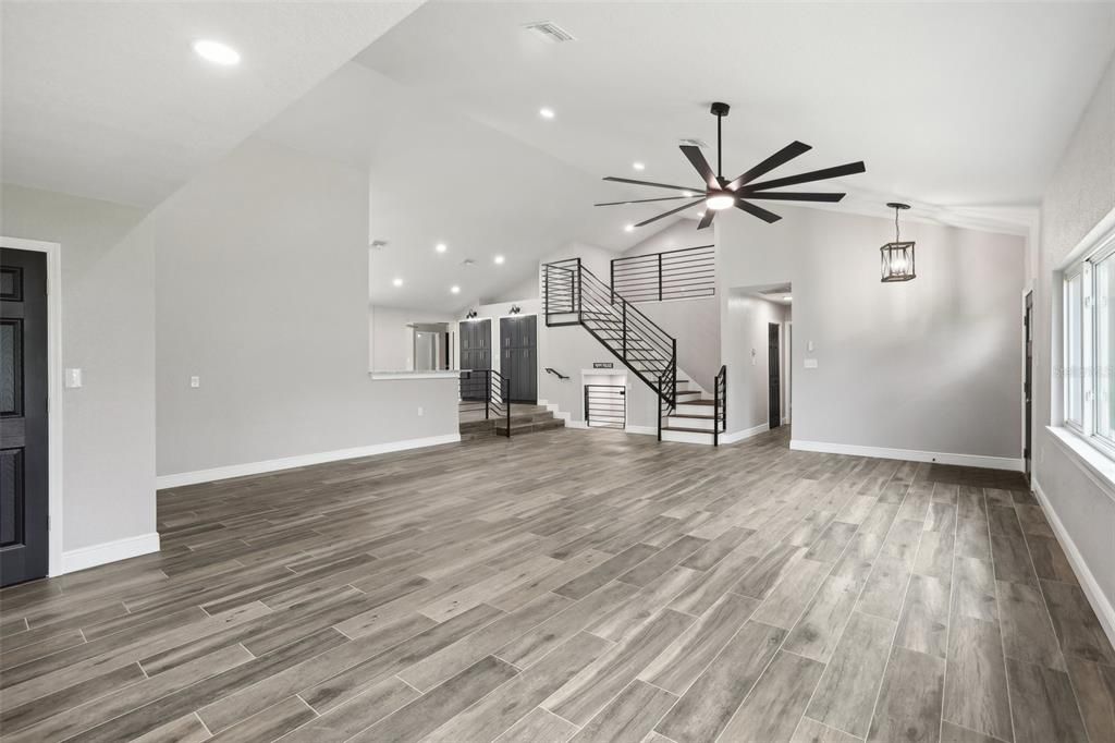 Active With Contract: $680,000 (4 beds, 3 baths, 3068 Square Feet)