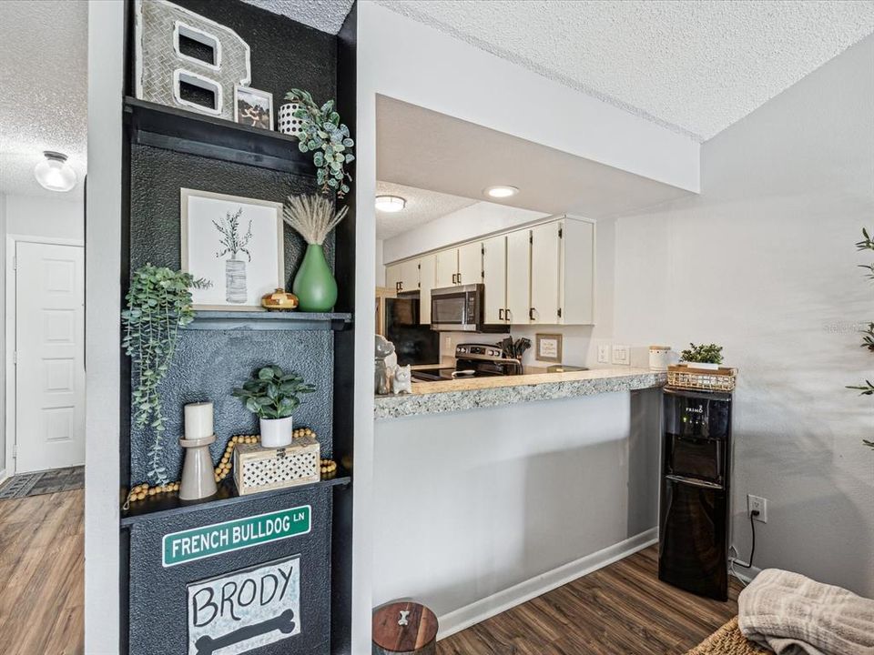 Breakfast Bar for Dining