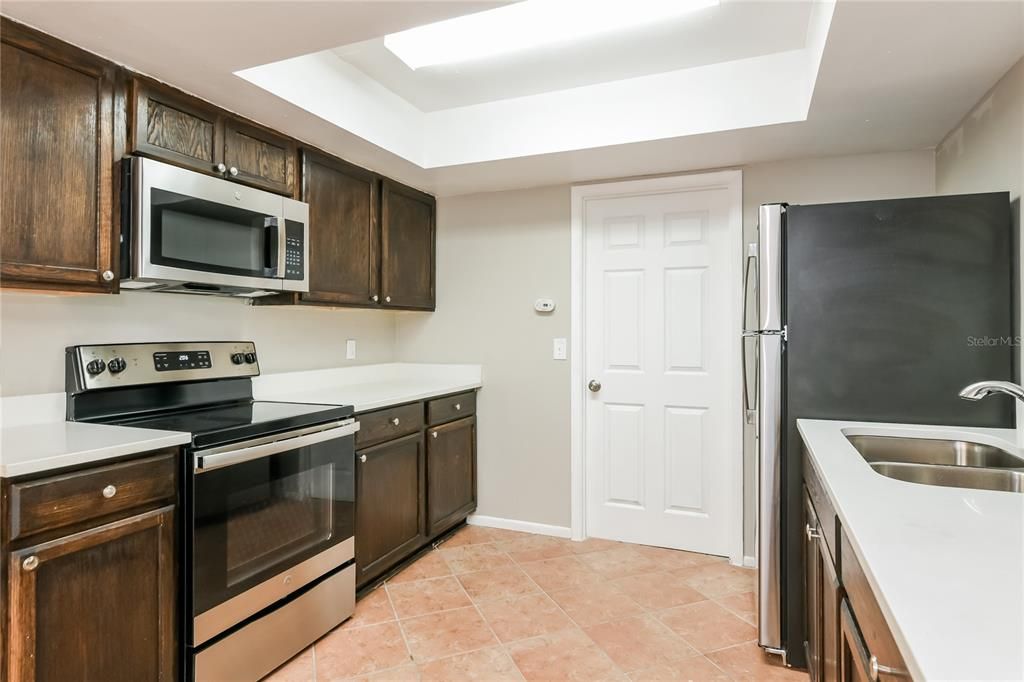 For Rent: $2,235 (3 beds, 2 baths, 1325 Square Feet)