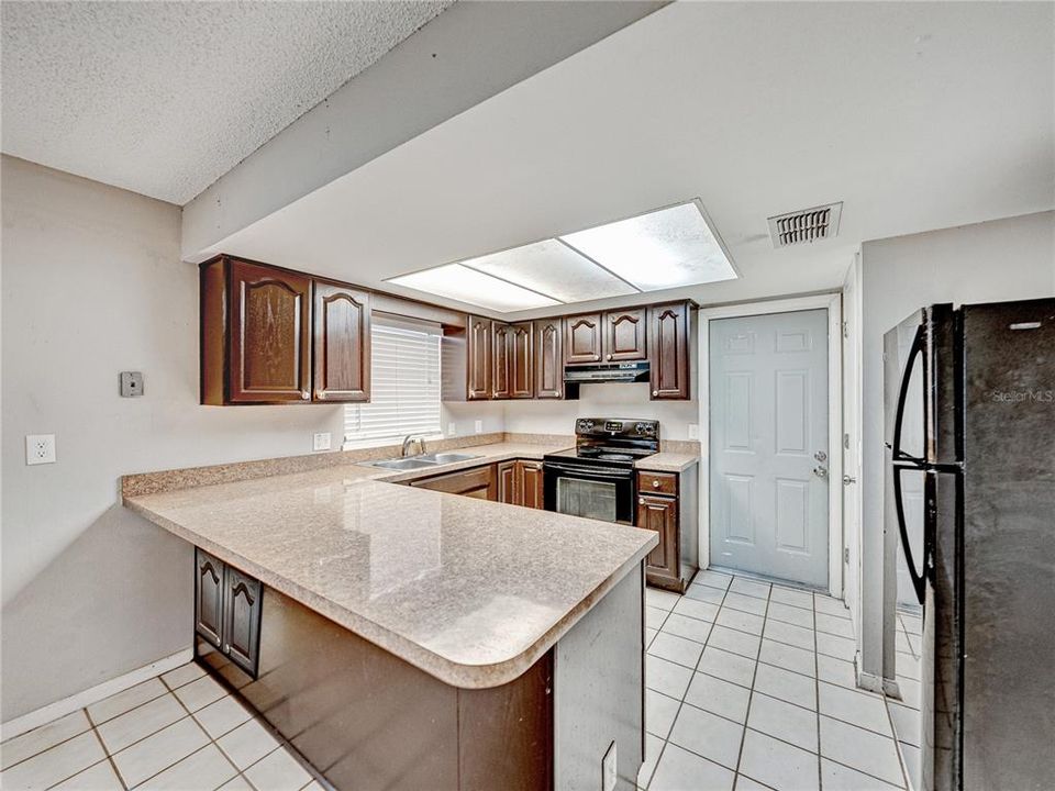 For Sale: $249,900 (3 beds, 2 baths, 1678 Square Feet)