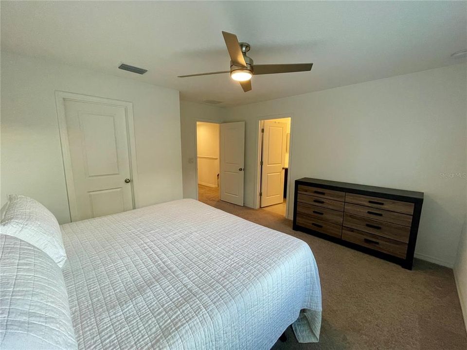 For Rent: $2,350 (3 beds, 2 baths, 1373 Square Feet)