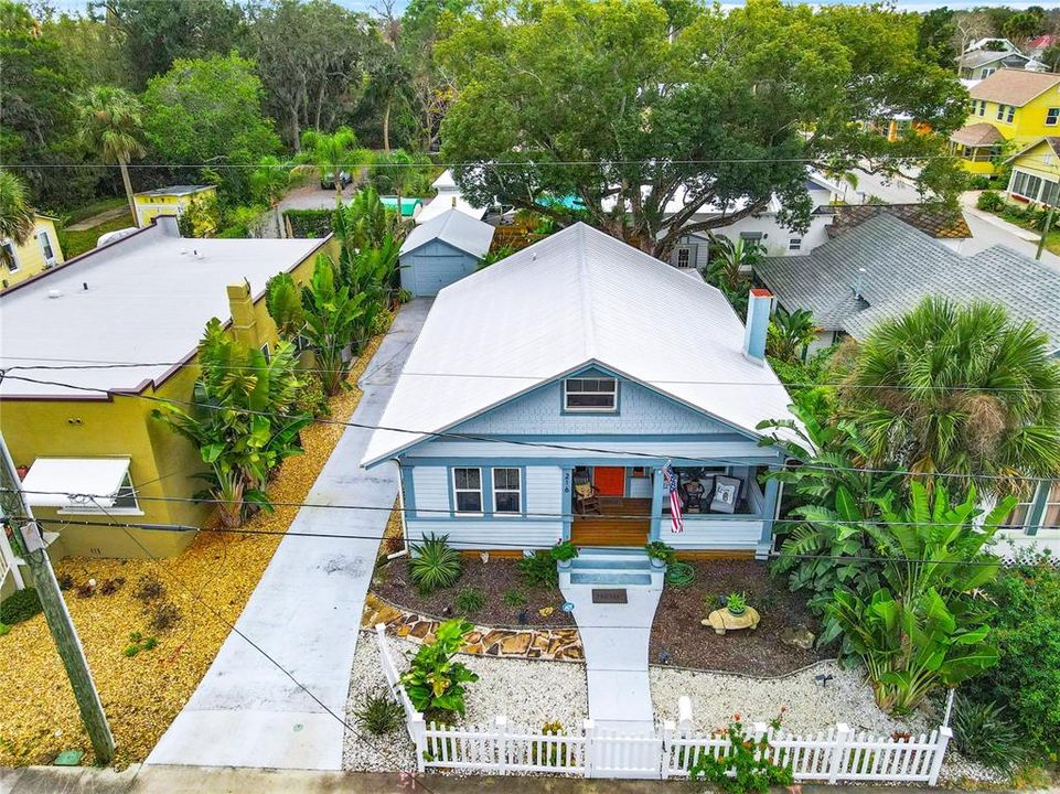 For Sale: $699,000 (3 beds, 2 baths, 1225 Square Feet)