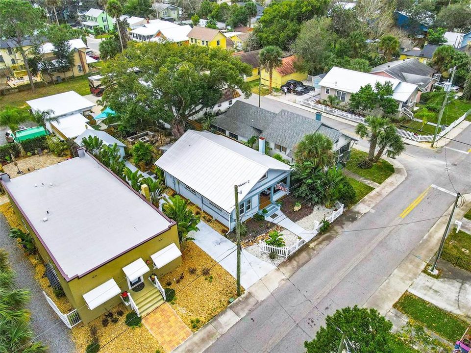 For Sale: $699,000 (3 beds, 2 baths, 1225 Square Feet)