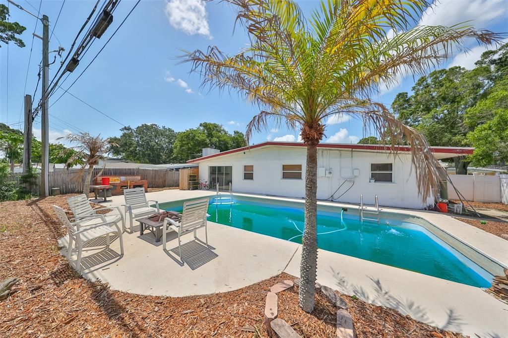 For Sale: $487,000 (4 beds, 2 baths, 2112 Square Feet)