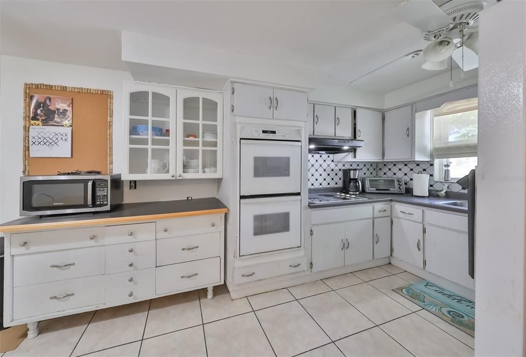 For Sale: $487,000 (4 beds, 2 baths, 2112 Square Feet)