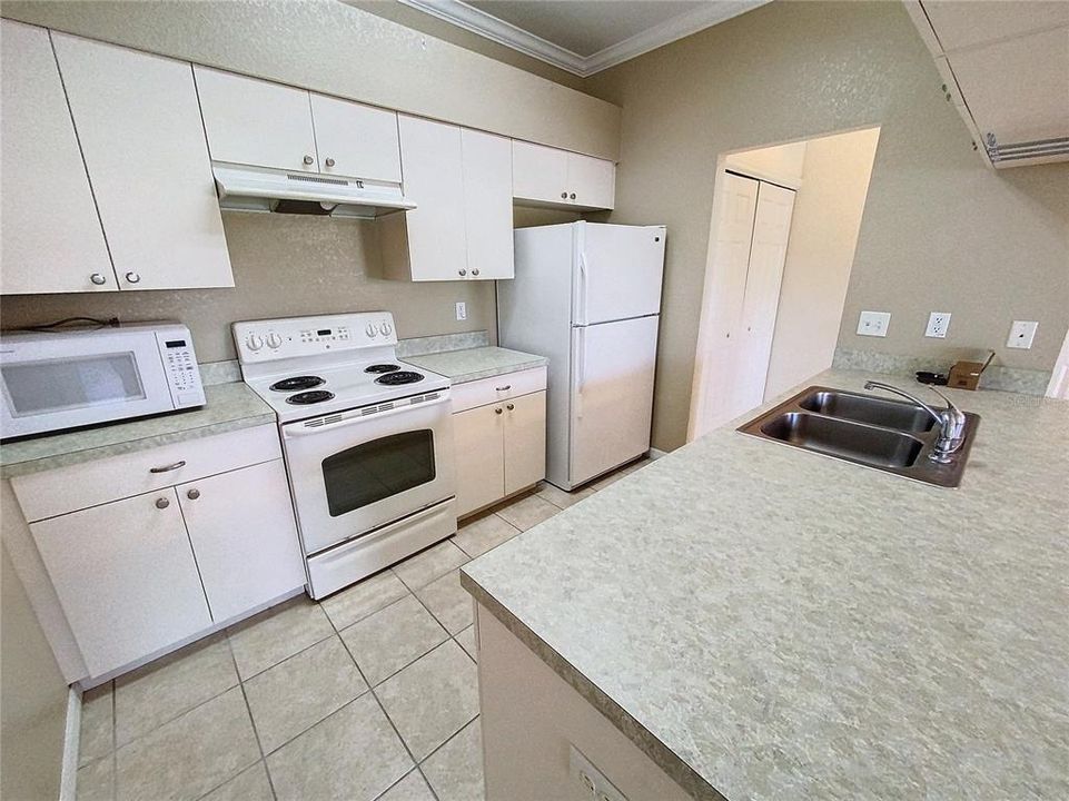 For Rent: $1,500 (2 beds, 2 baths, 1017 Square Feet)