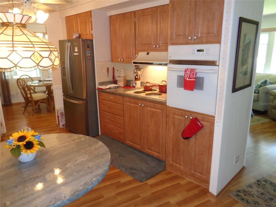 For Sale: $149,000 (2 beds, 2 baths, 1300 Square Feet)