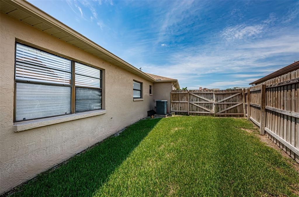 For Sale: $324,500 (2 beds, 2 baths, 1510 Square Feet)