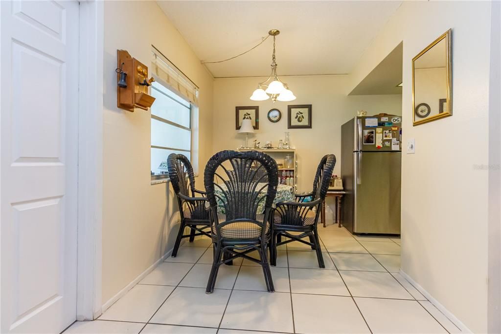For Sale: $105,000 (1 beds, 1 baths, 755 Square Feet)