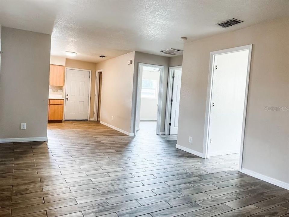 For Rent: $1,495 (2 beds, 1 baths, 750 Square Feet)