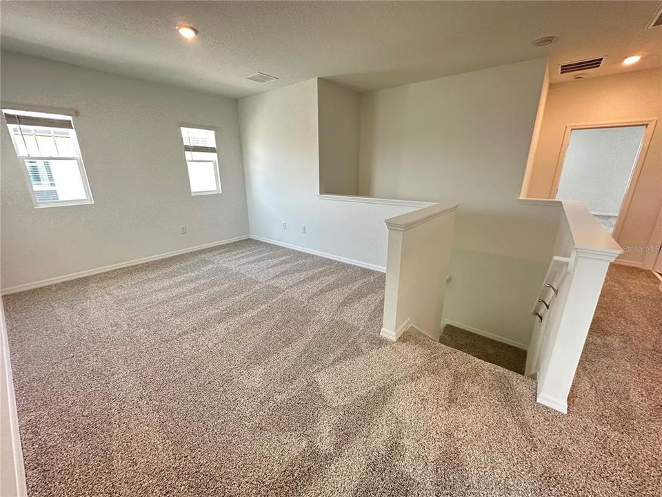 For Rent: $2,650 (3 beds, 2 baths, 2216 Square Feet)