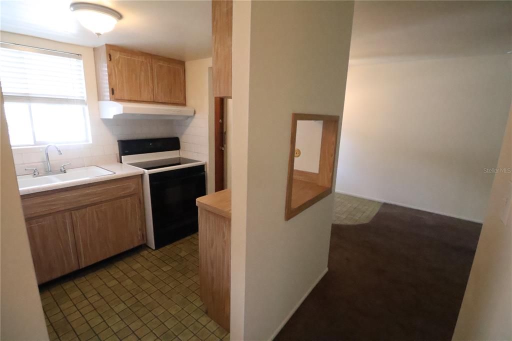 Active With Contract: $85,000 (1 beds, 1 baths, 576 Square Feet)