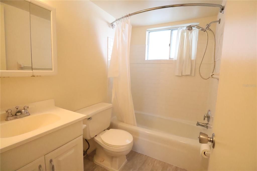 Active With Contract: $85,000 (1 beds, 1 baths, 576 Square Feet)