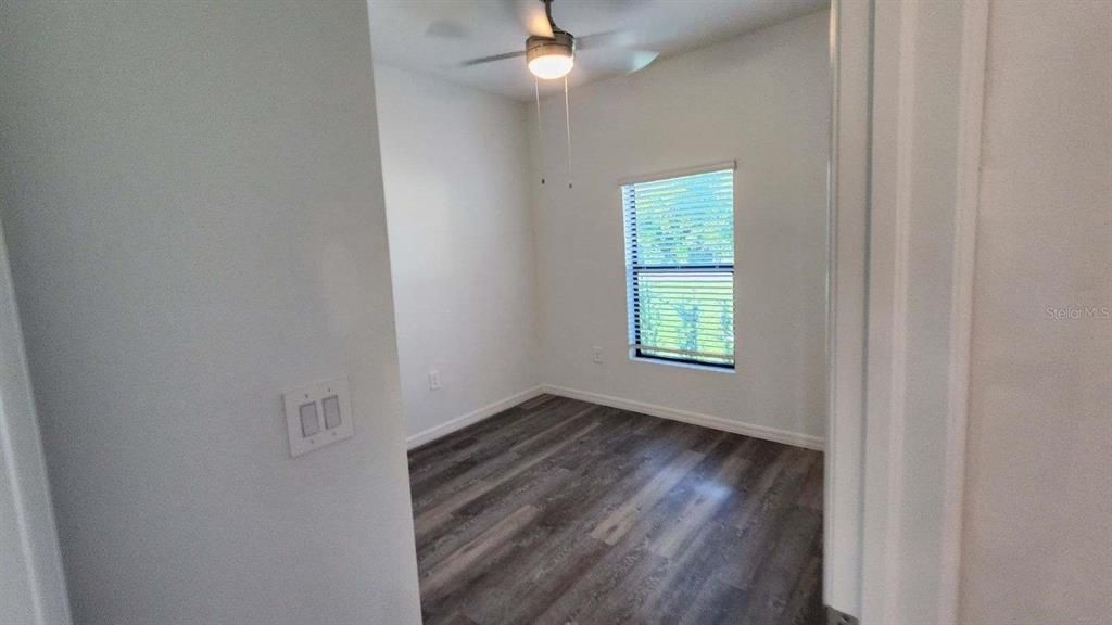 For Rent: $2,100 (3 beds, 2 baths, 1300 Square Feet)