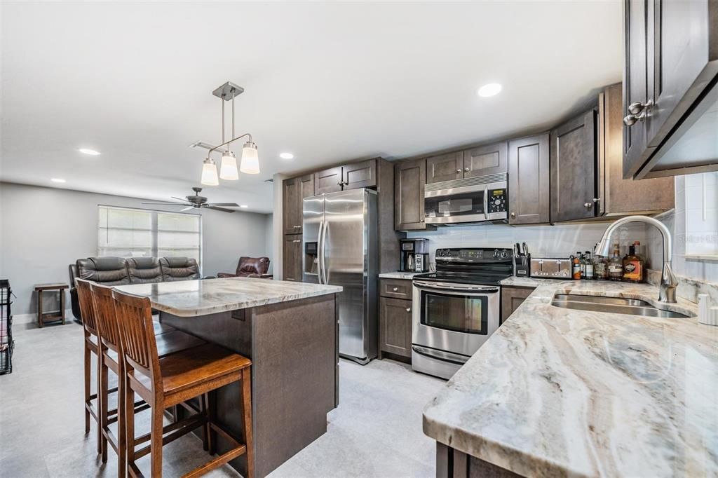 For Sale: $399,000 (3 beds, 2 baths, 1134 Square Feet)