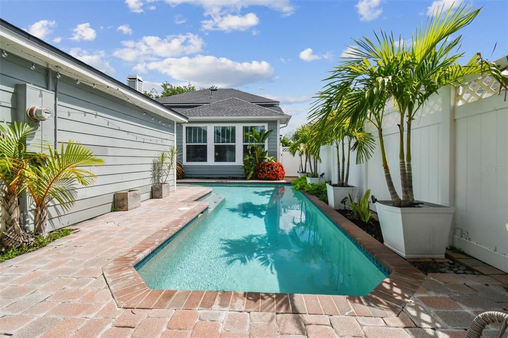 Active With Contract: $999,900 (4 beds, 3 baths, 3310 Square Feet)