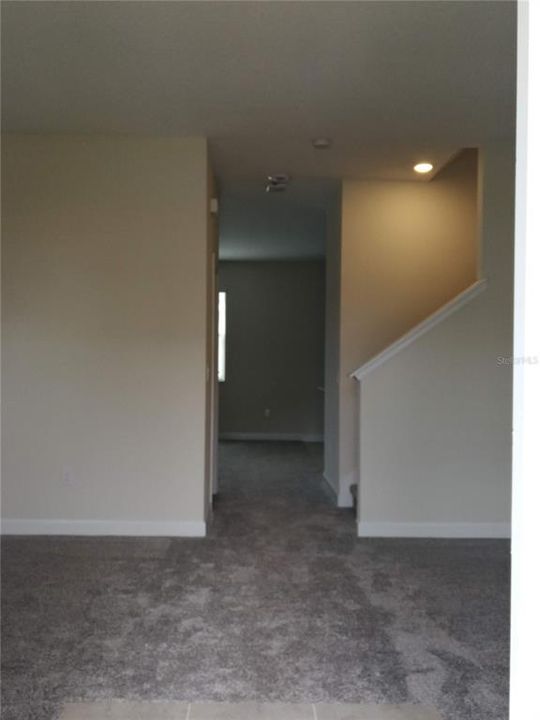 For Rent: $2,700 (3 beds, 2 baths, 1717 Square Feet)