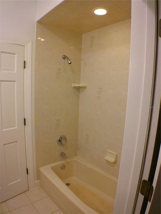 2nd Bathroom - Tub / Shower