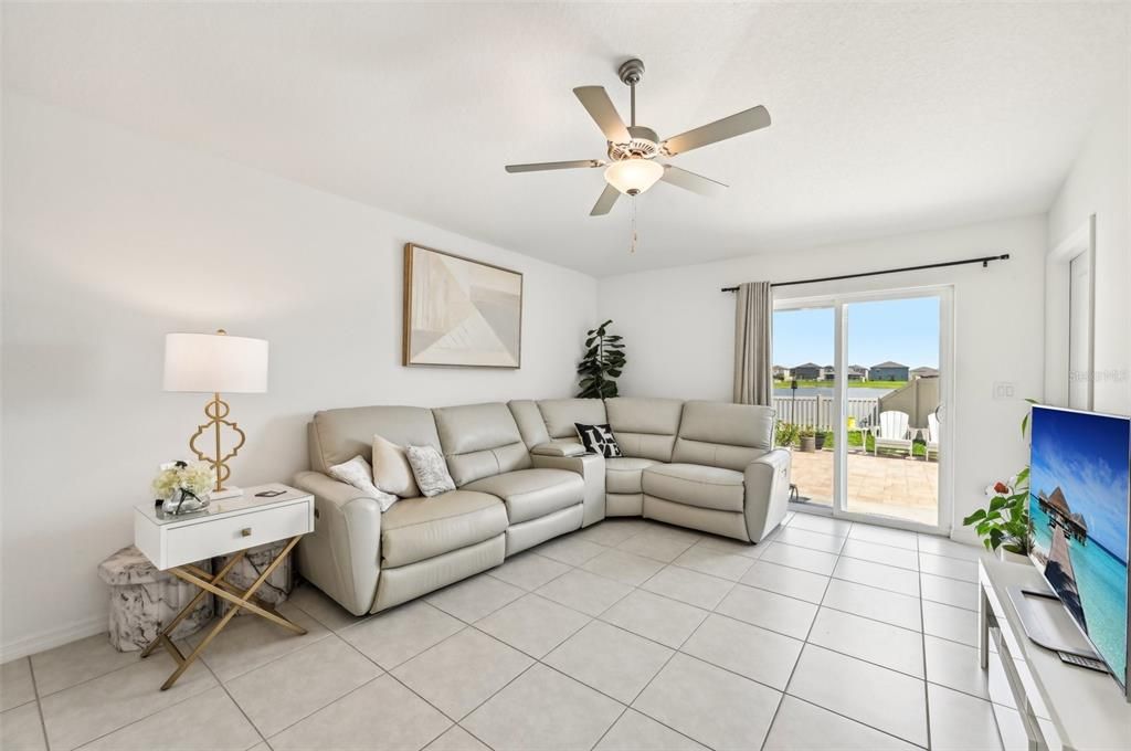 For Sale: $339,900 (3 beds, 2 baths, 1484 Square Feet)