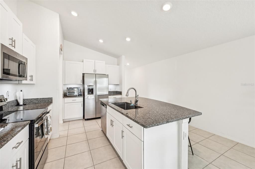 For Sale: $339,900 (3 beds, 2 baths, 1484 Square Feet)