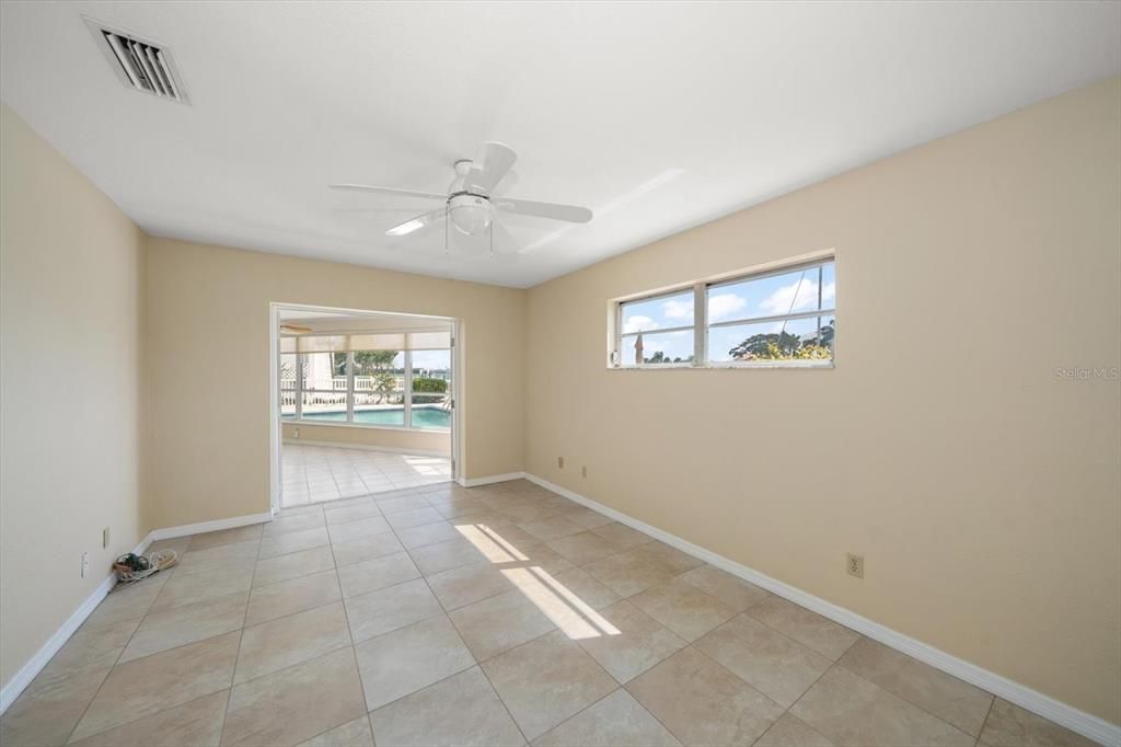 Waterfront 2nd bedroom