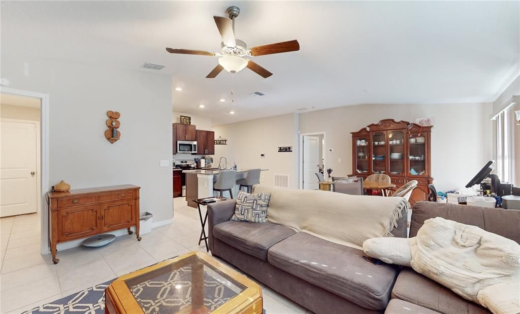 For Sale: $320,000 (3 beds, 2 baths, 1540 Square Feet)
