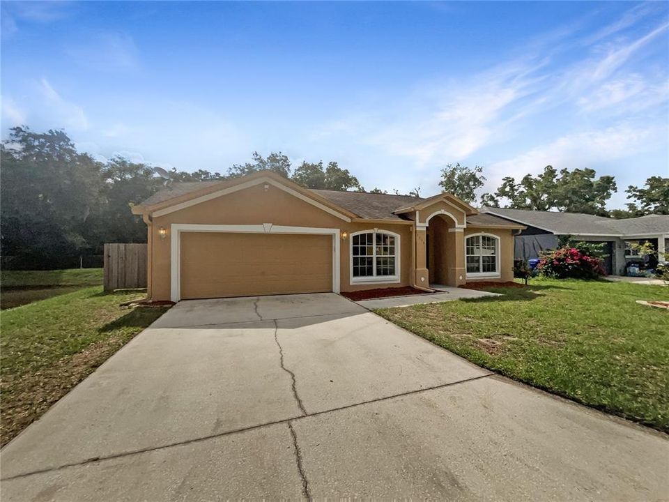 For Sale: $290,000 (3 beds, 2 baths, 1234 Square Feet)