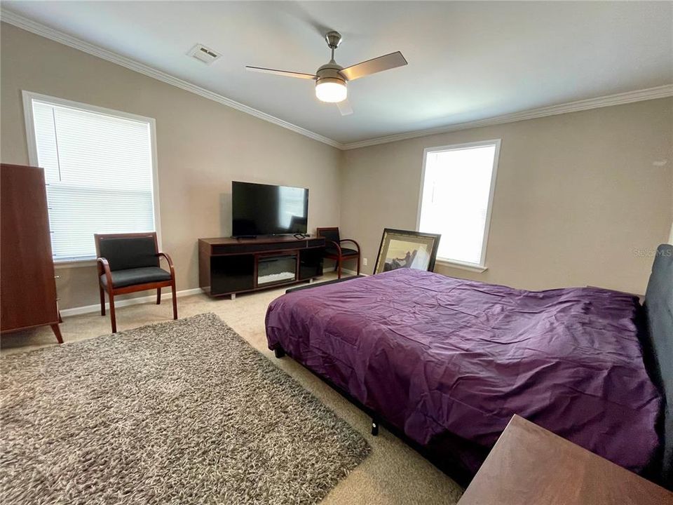 For Rent: $2,500 (3 beds, 2 baths, 1800 Square Feet)