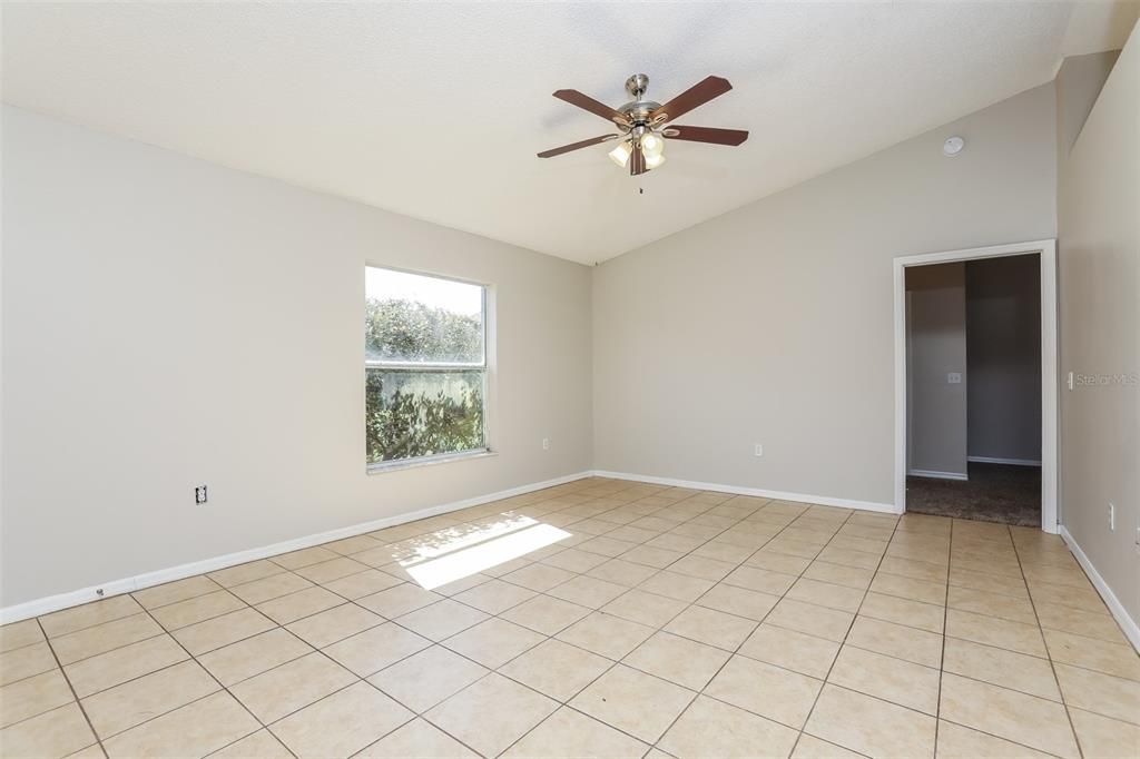 For Rent: $1,770 (3 beds, 2 baths, 1274 Square Feet)