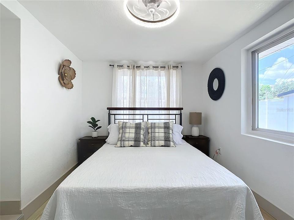 For Sale: $416,000 (3 beds, 2 baths, 1187 Square Feet)