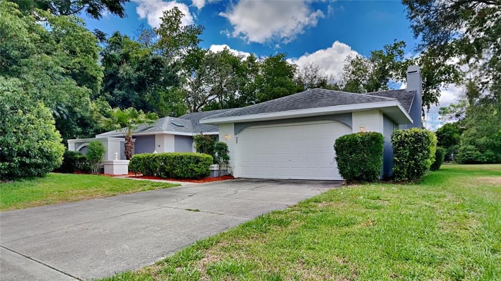 For Sale: $425,000 (3 beds, 2 baths, 2112 Square Feet)