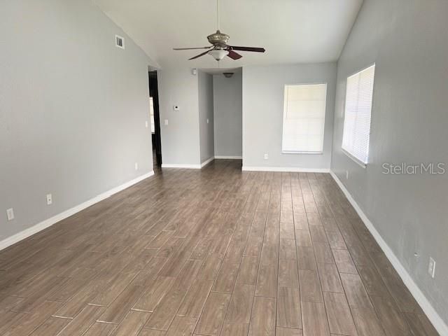 For Rent: $1,800 (3 beds, 2 baths, 1164 Square Feet)