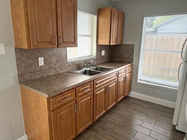 For Rent: $1,800 (3 beds, 2 baths, 1164 Square Feet)