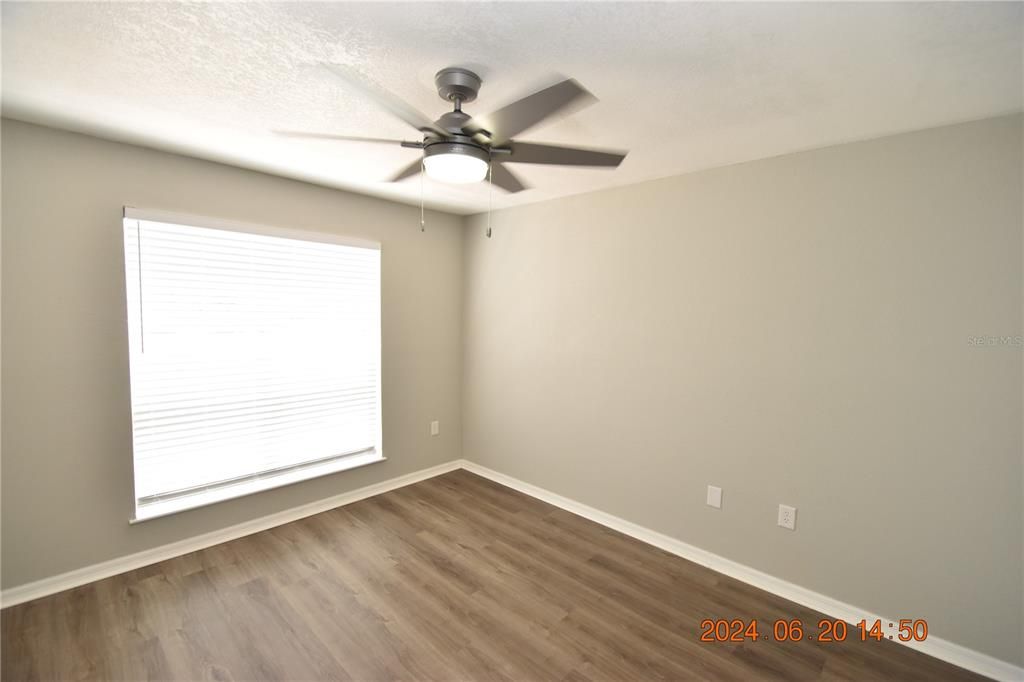 For Rent: $1,295 (1 beds, 1 baths, 700 Square Feet)