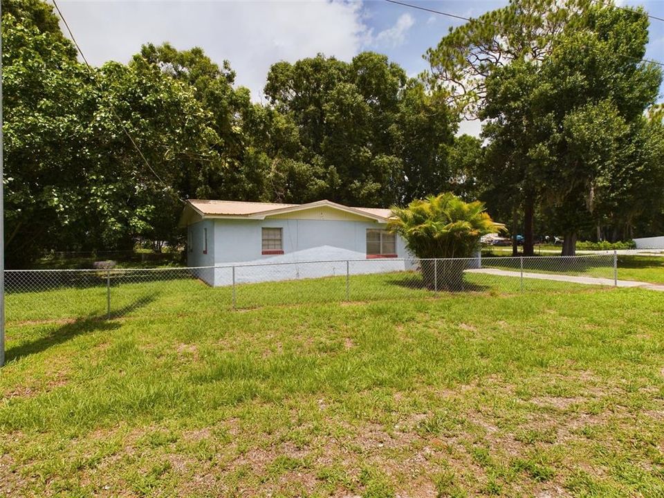 For Sale: $260,000 (3 beds, 2 baths, 1312 Square Feet)