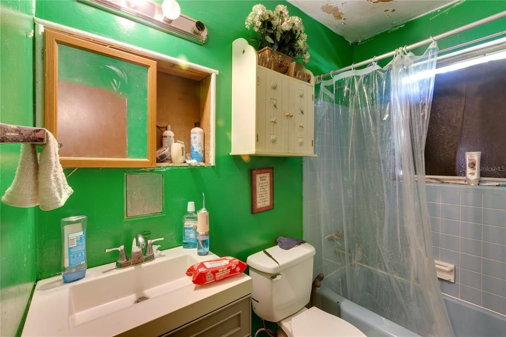 待售: $199,250 (4 贝兹, 2 浴室, 1428 平方英尺)