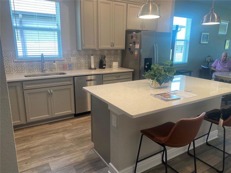 Kitchen with large island