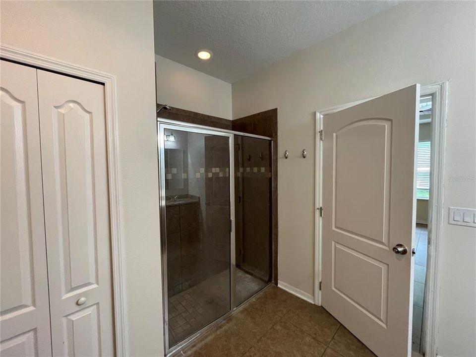 For Rent: $2,149 (3 beds, 2 baths, 1600 Square Feet)