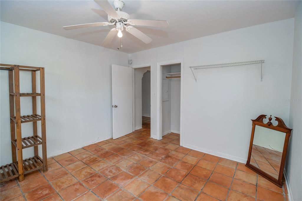 For Rent: $2,195 (1 beds, 1 baths, 670 Square Feet)