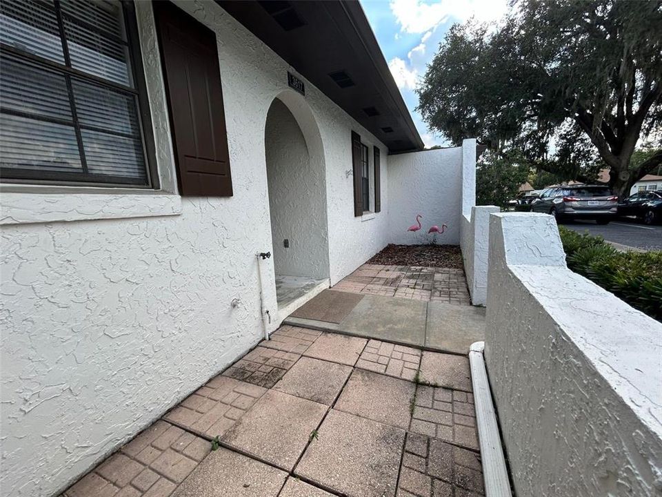 For Sale: $238,900 (2 beds, 2 baths, 1084 Square Feet)